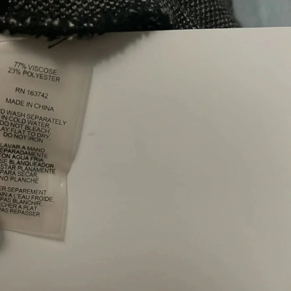 Milano A Line Skirt True to Size Large - Picture 4 of 4